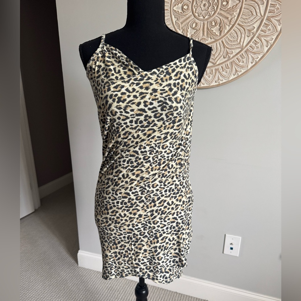 Size Small Backless Leopard Print Wrap Dress And/… - image 1